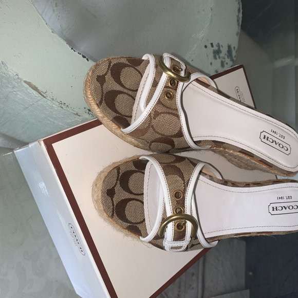 Coach Korrin Sandals - Picture 2 of 5